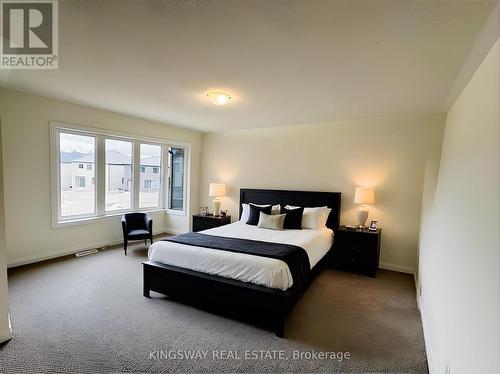204 Rosanne Circle, Wasaga Beach, ON - Indoor Photo Showing Bedroom