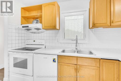 14 Greenbush Court, Brampton, ON - Indoor Photo Showing Kitchen With Double Sink