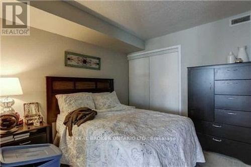 810 - 4K Spadina Avenue, Toronto, ON - Indoor Photo Showing Bedroom