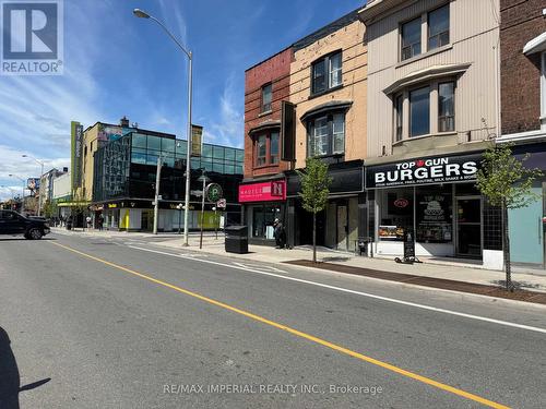 486 Bloor Street W, Toronto, ON 