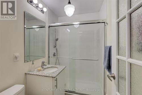 408 - 2603 Bathurst Street, Toronto, ON - Indoor Photo Showing Bathroom