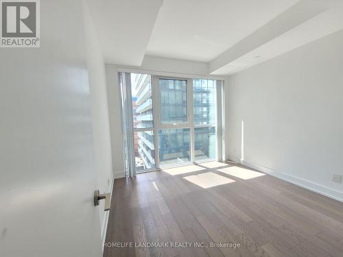 1015 - 7 Grenville Street, Toronto, ON - Indoor Photo Showing Other Room