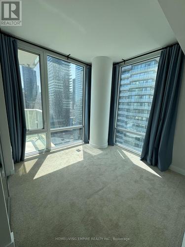 1212 - 501 Yonge Street, Toronto (Bay Street Corridor), ON - Indoor Photo Showing Other Room