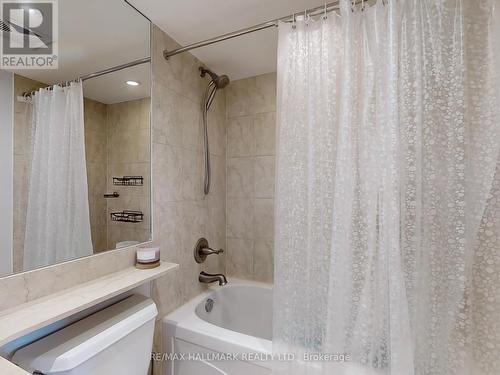 323 - 900 Mount Pleasant Road, Toronto, ON - Indoor Photo Showing Bathroom