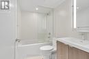 1218 - 585 Bloor Street E, Toronto, ON  - Indoor Photo Showing Bathroom 