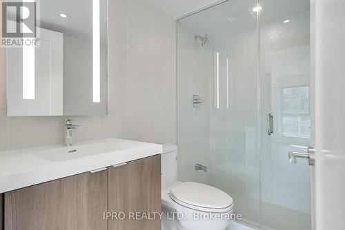 1218 - 585 Bloor Street E, Toronto, ON - Indoor Photo Showing Bathroom