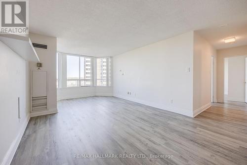 812 - 1101 Steeles Avenue W, Toronto, ON - Indoor Photo Showing Other Room