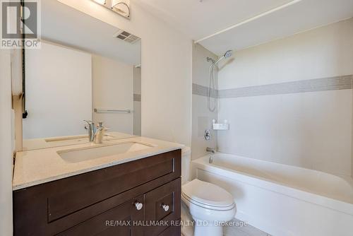 812 - 1101 Steeles Avenue W, Toronto (Westminster-Branson), ON - Indoor Photo Showing Bathroom