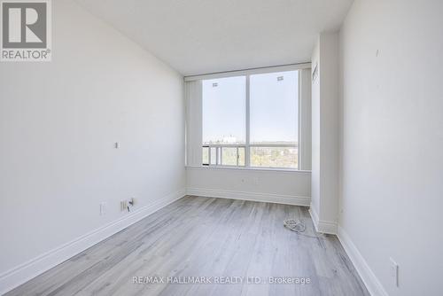 812 - 1101 Steeles Avenue W, Toronto, ON - Indoor Photo Showing Other Room