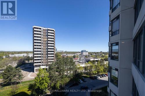 812 - 1101 Steeles Avenue W, Toronto (Westminster-Branson), ON - Outdoor