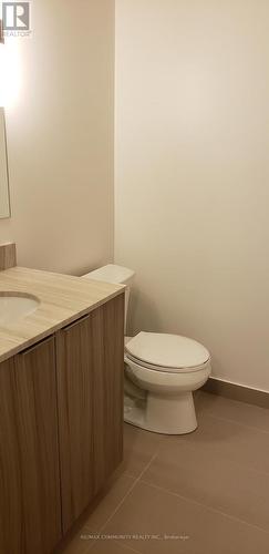 204 - 955 Bay Street, Toronto, ON - Indoor Photo Showing Bathroom