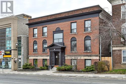 18 - 915 St Clair Avenue W, Toronto, ON - Outdoor With Facade