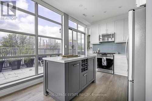 401 - 1003 Queen Street E, Toronto, ON - Indoor Photo Showing Kitchen With Stainless Steel Kitchen With Upgraded Kitchen