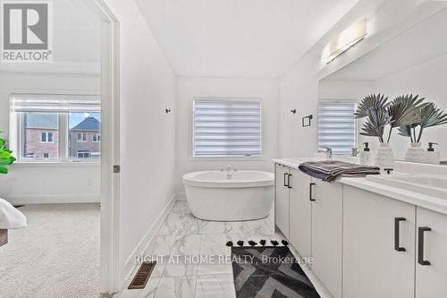 51 Dorian Drive, Whitby, ON - Indoor Photo Showing Bathroom