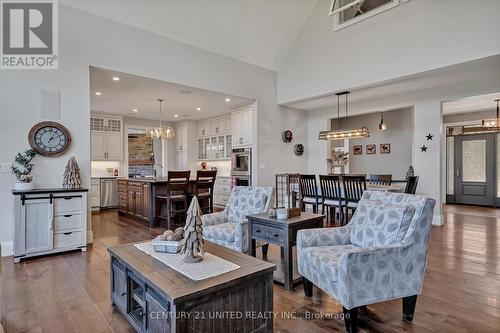 29 Rustlewood Avenue, Kawartha Lakes, ON - Indoor Photo Showing Living Room