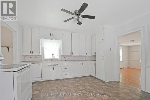73 Victoria Avenue N, Kawartha Lakes, ON - Indoor Photo Showing Kitchen
