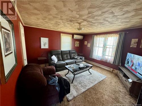 24 Hillcourt Drive, Fredericton, NB - Indoor Photo Showing Living Room