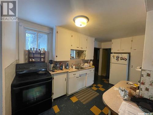 463 & 465 Lake Road, Fort San, SK - Indoor Photo Showing Kitchen With Double Sink