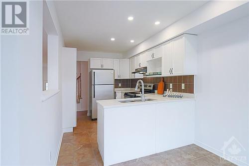 191 Macoun Circle, Ottawa, ON - Indoor Photo Showing Kitchen With Double Sink