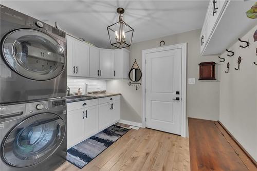 50 Kennedy Avenue, Hamilton, ON - Indoor Photo Showing Laundry Room