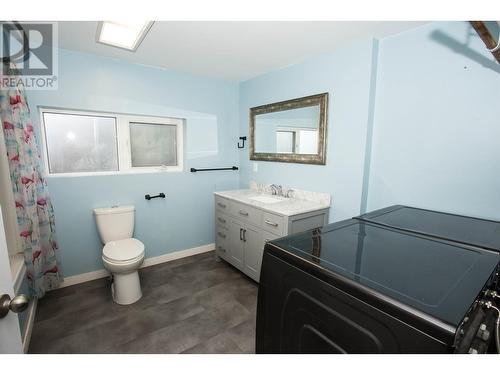 2380 Quadrant Crescent, Prince George, BC - Indoor Photo Showing Bathroom