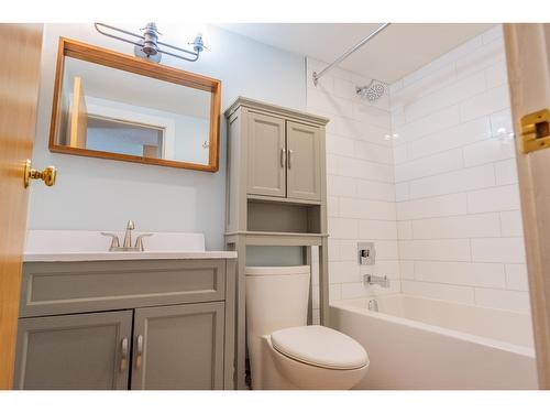 303 - 1510 Nickleplate Road, Rossland, BC - Indoor Photo Showing Bathroom