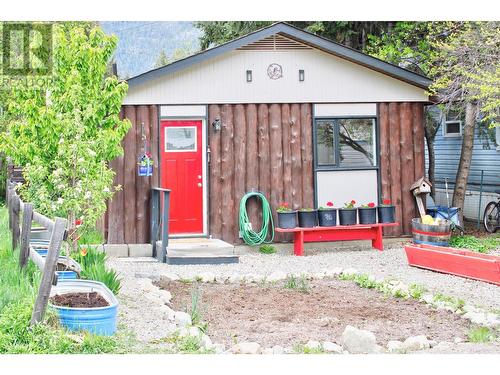 1029 1St Ave, Chase, BC - Outdoor