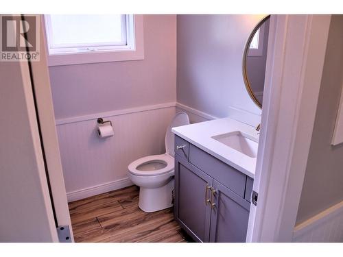 1029 1St Ave, Chase, BC - Indoor Photo Showing Bathroom