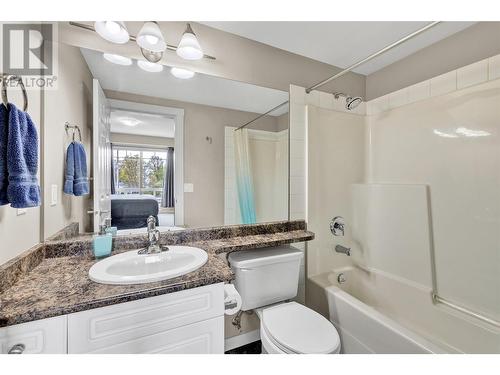 3550 Woodsdale Road Unit# 219, Lake Country, BC - Indoor Photo Showing Bathroom