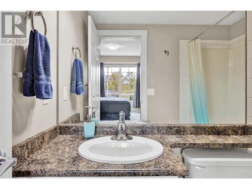 3550 Woodsdale Road Unit# 219, Lake Country, BC - Indoor Photo Showing Bathroom