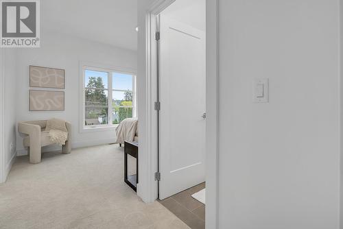 1455 Cara Glen Court Unit# 103, Kelowna, BC - Indoor Photo Showing Bedroom