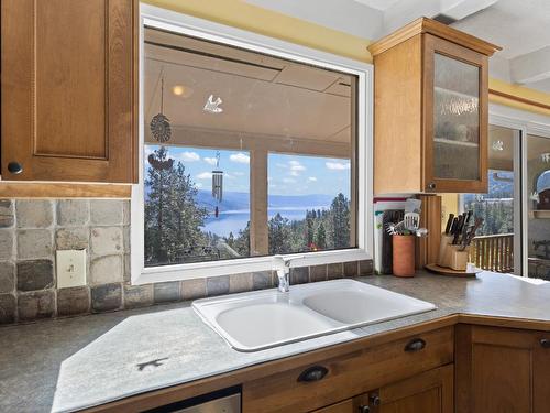 5010 Elliott Avenue, Peachland, BC - Indoor Photo Showing Kitchen With Double Sink