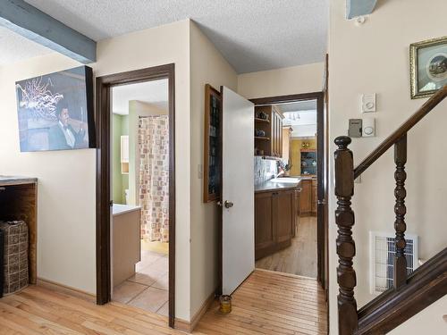 5010 Elliott Avenue, Peachland, BC - Indoor Photo Showing Other Room