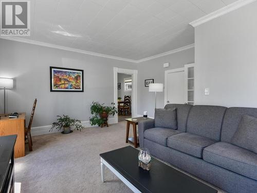 38 Bennett Street, Brockville, ON - Indoor Photo Showing Living Room