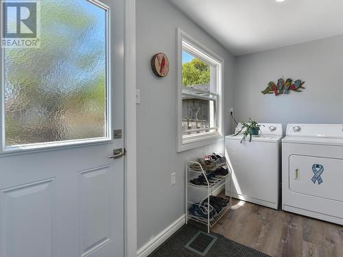 38 Bennett Street, Brockville, ON - Indoor Photo Showing Laundry Room