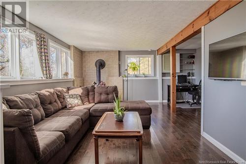 1359 Main Street, Hampton, NB - Indoor Photo Showing Living Room