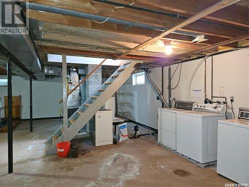 9A Kerr Place, Regina, SK - Indoor Photo Showing Laundry Room