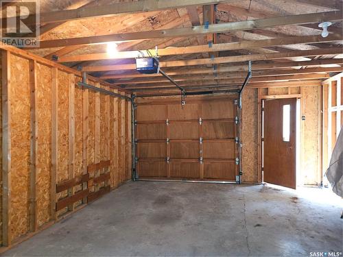 9A Kerr Place, Regina, SK - Indoor Photo Showing Garage