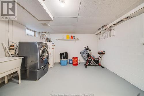 3095 Fazio Drive, Windsor, ON - Indoor Photo Showing Laundry Room