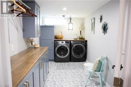 69 Meredith Street, Little Current, ON - Indoor Photo Showing Laundry Room