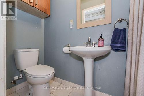 7204 Jones Line, Mapleton, ON - Indoor Photo Showing Bathroom
