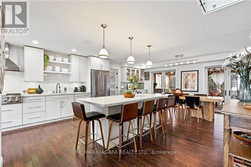 305 John Street, Niagara-On-The-Lake, ON - Indoor Photo Showing Kitchen With Upgraded Kitchen