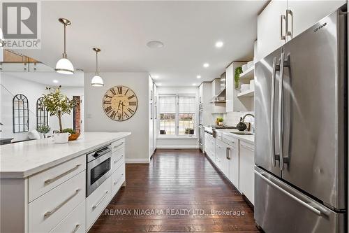 305 John Street, Niagara-On-The-Lake, ON - Indoor Photo Showing Kitchen With Upgraded Kitchen