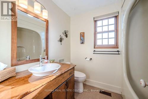 5588 Wellington 39 Road, Guelph/Eramosa, ON - Indoor Photo Showing Bathroom