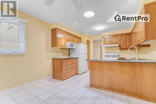 Upper - 360 Chantenay Dr Drive, Mississauga, ON - Indoor Photo Showing Kitchen