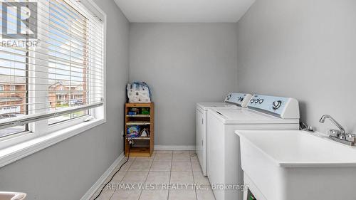 47 Flurry Circle, Brampton, ON - Indoor Photo Showing Laundry Room