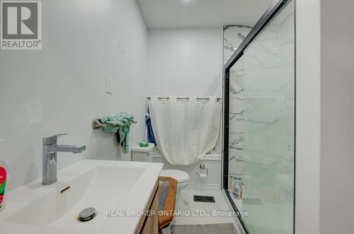 74 Mcdougall Road, Waterloo, ON - Indoor Photo Showing Bathroom