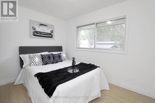 46 Trillium Crescent, London, ON - Indoor Photo Showing Bedroom