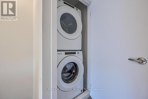 17 Markle Crescent, Hamilton, ON - Indoor Photo Showing Laundry Room