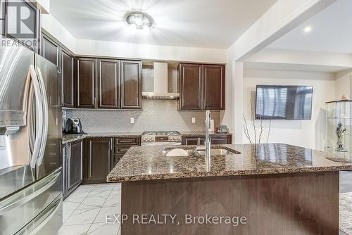 115 Vanilla Trail, Thorold, ON - Indoor Photo Showing Kitchen With Double Sink With Upgraded Kitchen